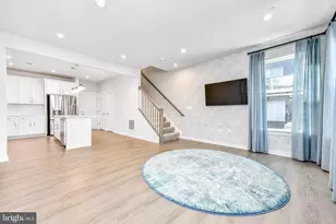 4627 Olivine Dr, Chantilly, VA 20151 - Photo 2