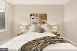 8220 Crestwood Heights Dr, Tysons, VA 22102 - Photo 12