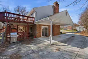 3343 Slade Run Dr, Falls Church, VA 22042 - Photo 4