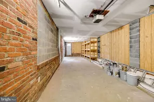 2813 James Dr, Alexandria, VA 22303 - Photo 58