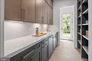 7011 Elizabeth Dr, McLean, VA 22101 - Photo 16