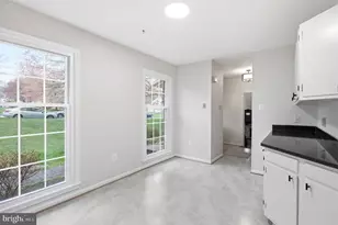 9307 Shari Dr, Fairfax, VA 22032 - Photo 10