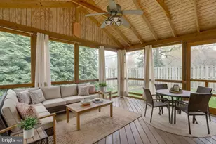 9307 Shari Dr, Fairfax, VA 22032 - Photo 4