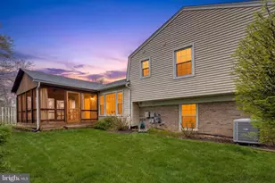 9307 Shari Dr, Fairfax, VA 22032 - Photo 4