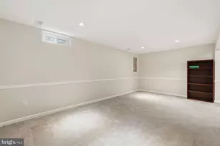 6739 Rockledge Pl, Centreville, VA 20121 - Photo 30