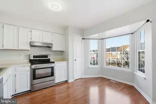 6739 Rockledge Pl, Centreville, VA 20121 - Photo 6