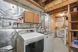 6739 Rockledge Pl, Centreville, VA 20121 - Photo 36