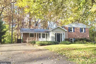 4962 Sabra Ln, Annandale, VA 22003 - Photo 2