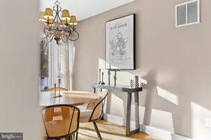 10124 Captain Hickory Pl, Great Falls, VA 22066 - Photo 32