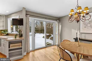 10124 Captain Hickory Pl, Great Falls, VA 22066 - Photo 20