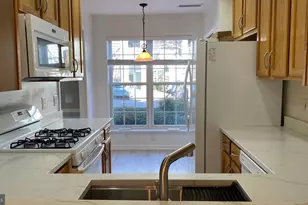 12635 Fair Crest Ct, Fairfax, VA 22033 - Photo 14