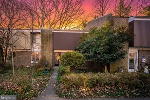 1781 Wainwright Dr, Reston, VA 20190 - Photo 2