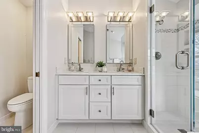 15462 Eagle Tavern Lane, Centreville, VA 20120 - Photo 32