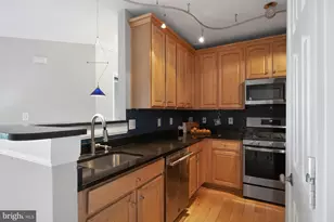 13048 Cabin Creek Rd, Herndon, VA 20171 - Photo 22