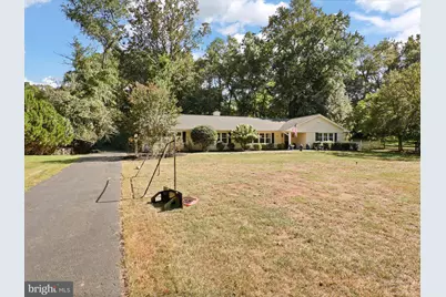 11607 Helmont Drive, Oakton, VA 22124 - Photo 4