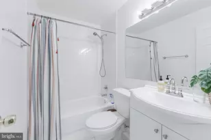 2002 Golf Course Dr, Reston, VA 20191 - Photo 38