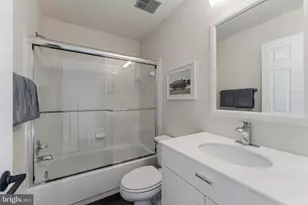 11426 Hollow Timber Ct, Reston, VA 20194 - Photo 24