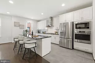 9193 Central Green St, Lorton, VA 22079 - Photo 4