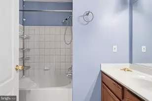 11598 Cavalier Landing Ct, Fairfax, VA 22030 - Photo 28