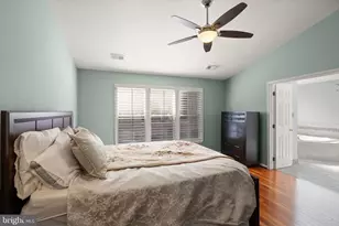 11477 Waterhaven Ct, Reston, VA 20190 - Photo 32