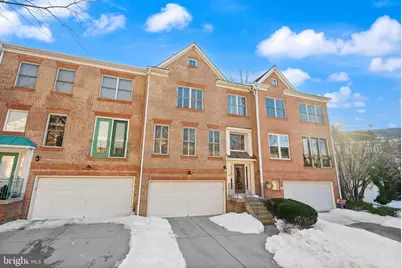 11477 Waterhaven Court, Reston, VA 20190 - Photo 4