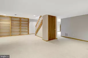 8705 Side Saddle Rd, Springfield, VA 22152 - Photo 56