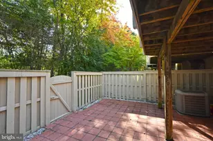 2143 Wolftrap Ct, Vienna, VA 22182 - Photo 46