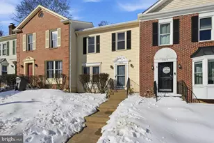 5826 Westwater Ct, Centreville, VA 20121 - Photo 2