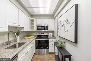 7640 Provincial Dr, McLean, VA 22102 - Photo 14