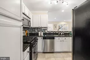 6102 Kendra Way, Centreville, VA 20121 - Photo 6