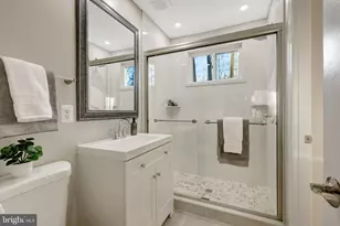 5122 Pommeroy Dr, Fairfax, VA 22032 - Photo 20