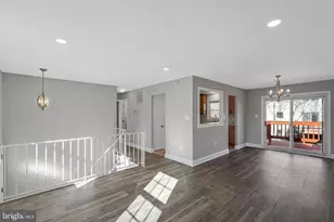 12016 Trossack Rd, Herndon, VA 20170 - Photo 6