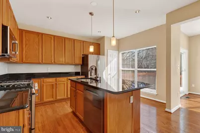 6635 Creek Point Way, Alexandria, VA 22315 - Photo 8