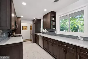 4401 Roundhill Rd, Alexandria, VA 22310 - Photo 4