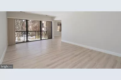 9713 Kings Crown Court #102, Fairfax, VA 22031 - Photo 4