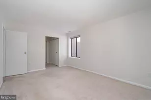 9713 Kings Crown Ct, Fairfax, VA 22031 - Photo 16