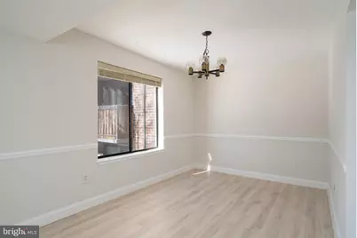 9713 Kings Crown Court #102, Fairfax, VA 22031 - Photo 8