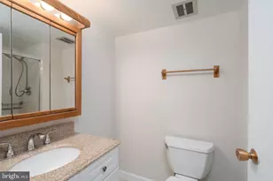 9713 Kings Crown Ct, Fairfax, VA 22031 - Photo 18