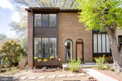 4938 Sauquoit Lane, Annandale, VA 22003 - Photo 2