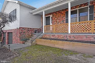 9403 Talisman Dr, Vienna, VA 22182 - Photo 4