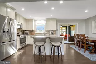 5911 Bond Ct, Alexandria, VA 22315 - Photo 4