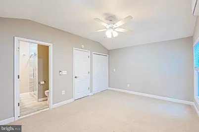 9705 Locust Hill Drive, Great Falls, VA 22066 - Photo 18