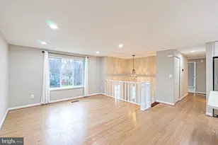 9705 Locust Hill Dr, Great Falls, VA 22066 - Photo 4