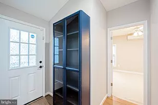 9705 Locust Hill Dr, Great Falls, VA 22066 - Photo 16