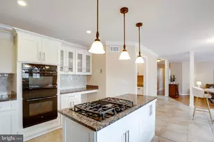 6185 Snowhill Ct, Centreville, VA 20120 - Photo 18