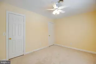 6185 Snowhill Ct, Centreville, VA 20120 - Photo 44