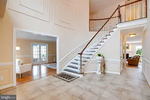6185 Snowhill Ct, Centreville, VA 20120 - Photo 4