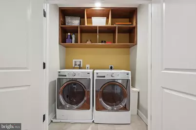 9322 Glenbrook Road, Fairfax, VA 22031 - Photo 28