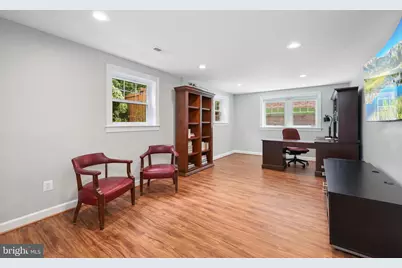 9322 Glenbrook Road, Fairfax, VA 22031 - Photo 8