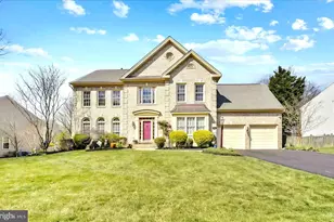 4702 Leighfield Valley Dr, Chantilly, VA 20151 - Photo 1